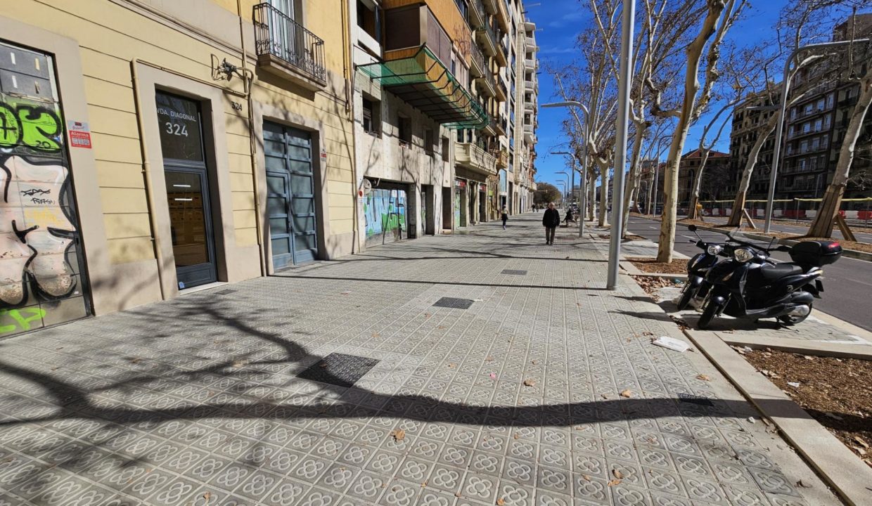 GRAN OPORTUNIDAD LOCAL COMERCIAL EN ALQUIELR EN AVDA DIAGONAL_1