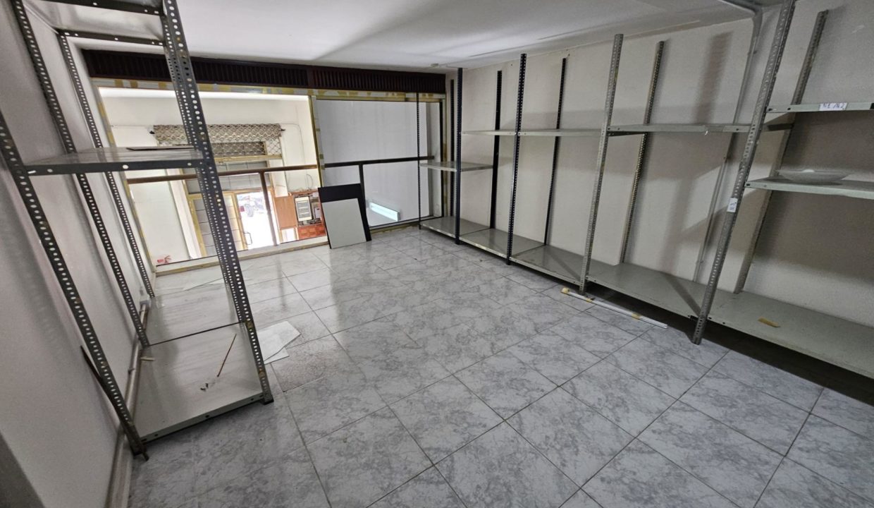 GRAN OPORTUNIDAD LOCAL COMERCIAL EN ALQUIELR EN AVDA DIAGONAL_3