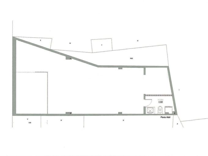 Inmueble singular en el emblemático barrio de Les Corts_1