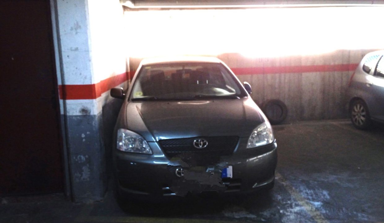 PLAZA DE PARKING PARA COCHE MEDIANO_1