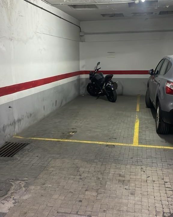 PLAZA DE PARKING PARA COCHE Y MOTO_2