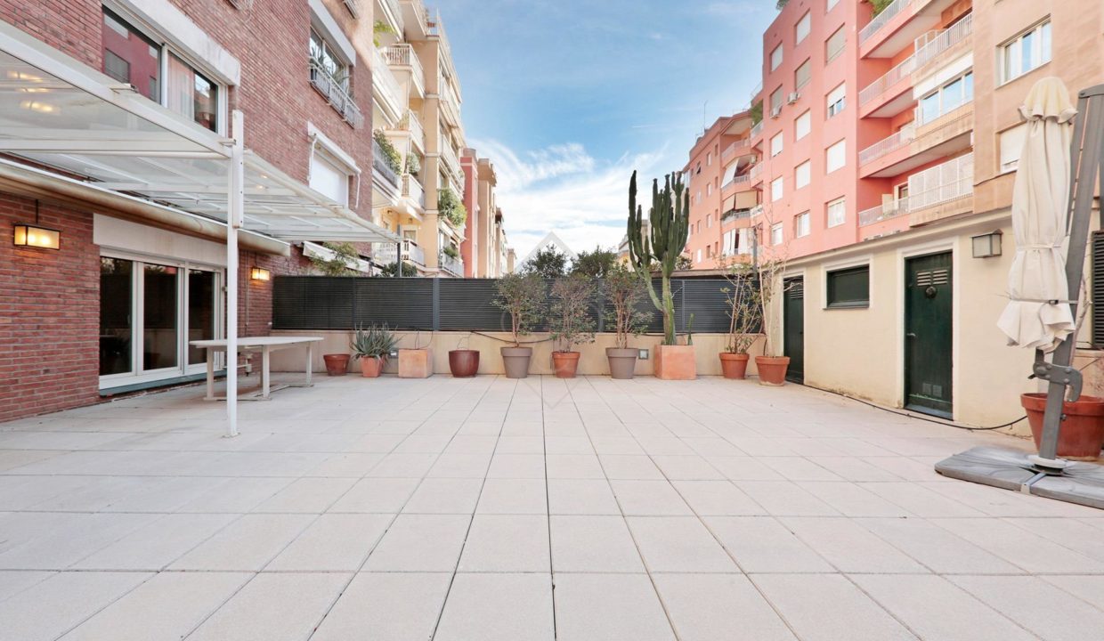 Preciosa planta baja con terraza de 100 m2_4