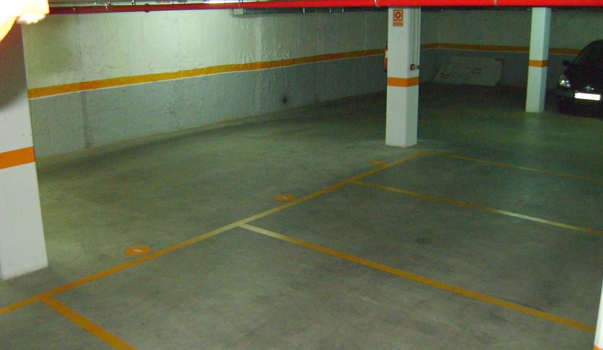 Ref. 171.02572 HORTA: Plaza de Parking en dificio de 2011 de facil acceso coche grande_3