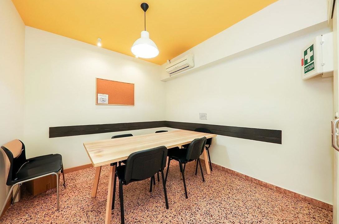 ¡LOCAL COMERCIAL DE 182m2 + PATIO EXCLUSIVO DE 570m2 EN POBLE SEC!_5