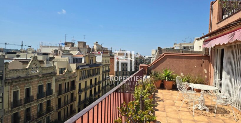 ÁTICO A REFORMAR CON TERRAZA DE 30m2 EN L´ANTIGA ESQUERRA DE L´EIXAMPLE_1