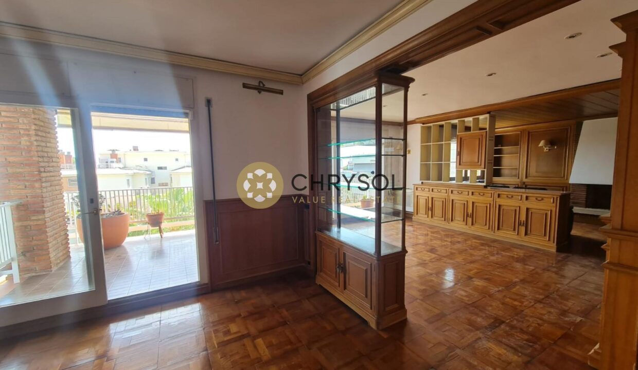 Ático en venta con terraza y parking en Tres Torres._5