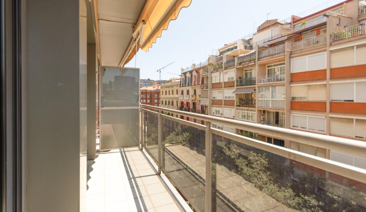 DÚPLEX EN VENTA CON TERRAZA._2