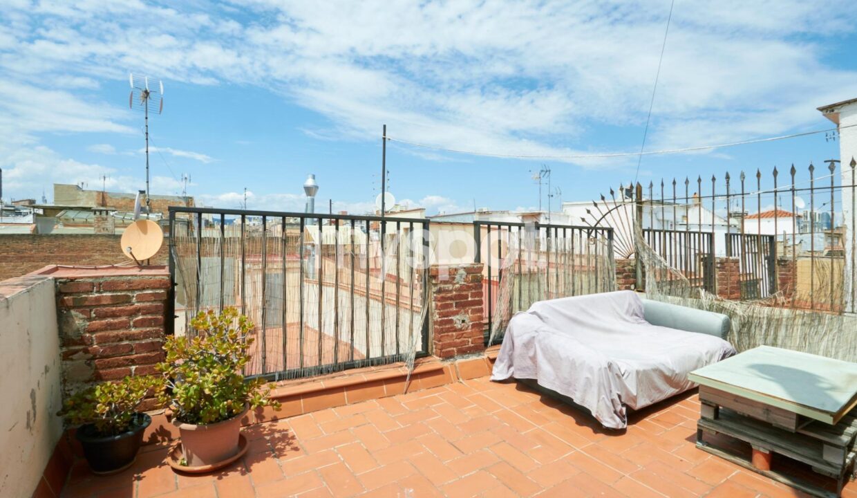 Fantástico ático con terraza y vistas despejadas_2