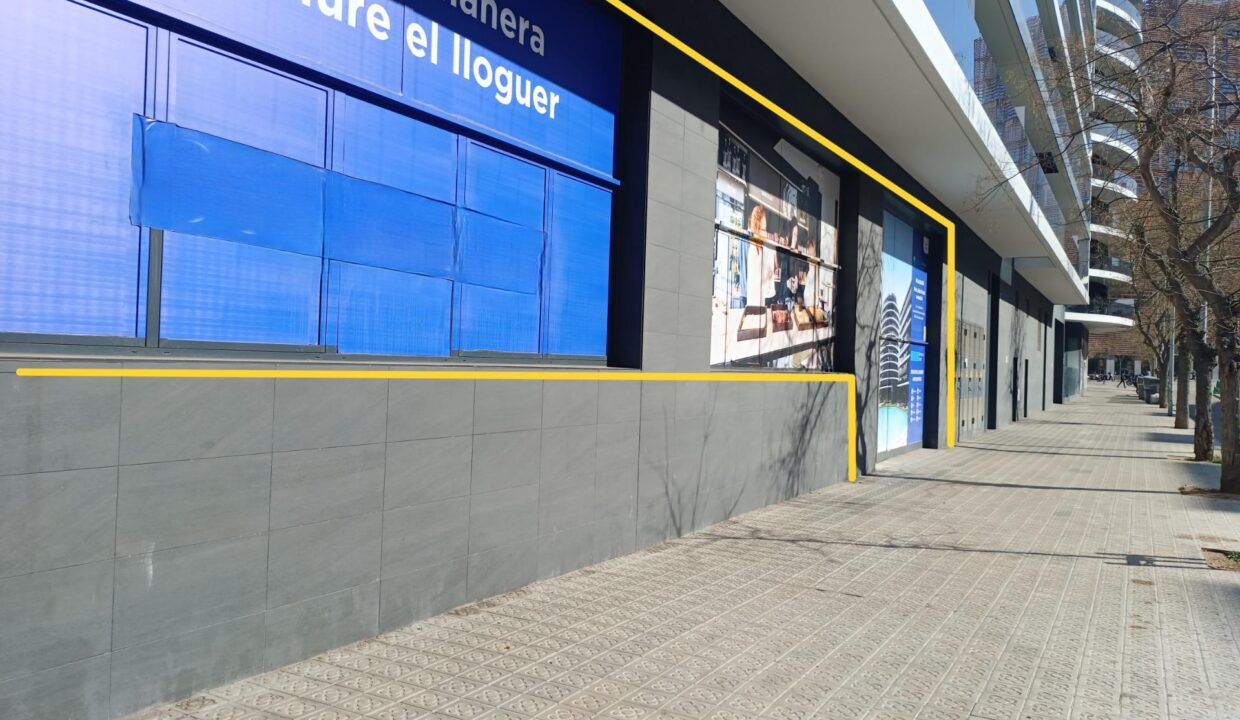 Local comercial en alquiler en Av. Carrilet