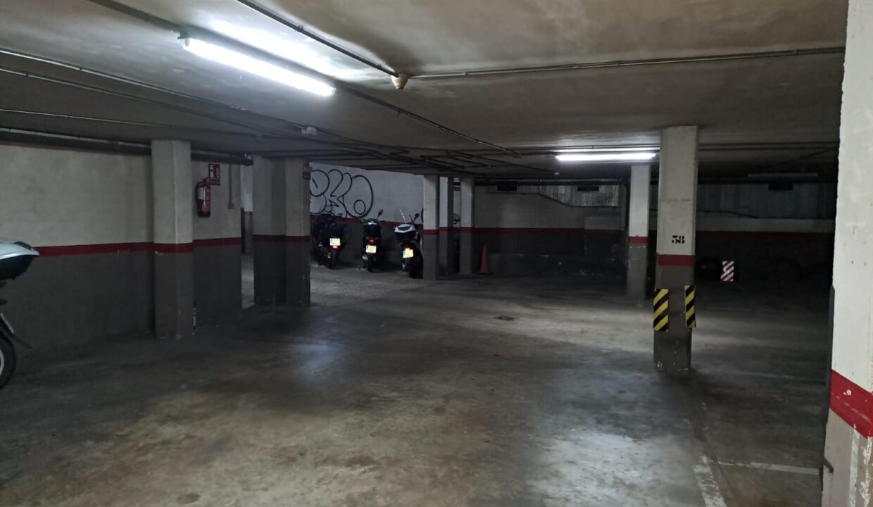 PARKING EN VENTA EN C/MARE DE DEU DE PORT_3