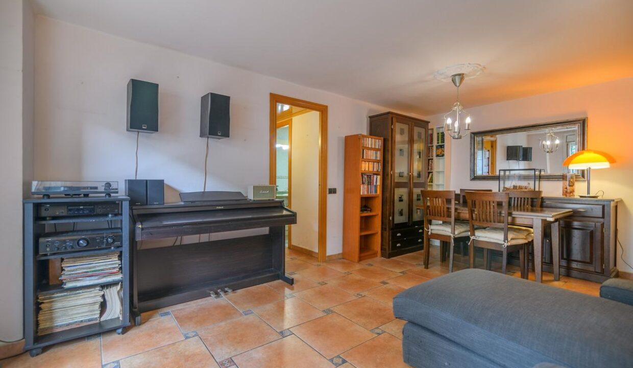 PISO EN VENTA CON DOS BALCONES EN BARCELONA