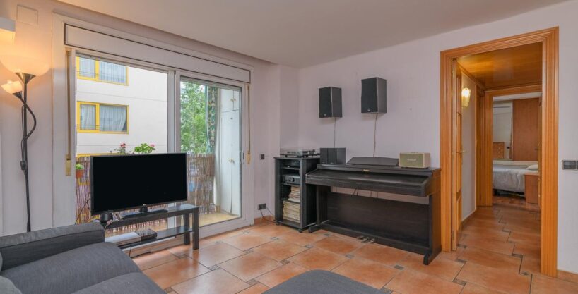 PISO EN VENTA CON DOS BALCONES EN BARCELONA