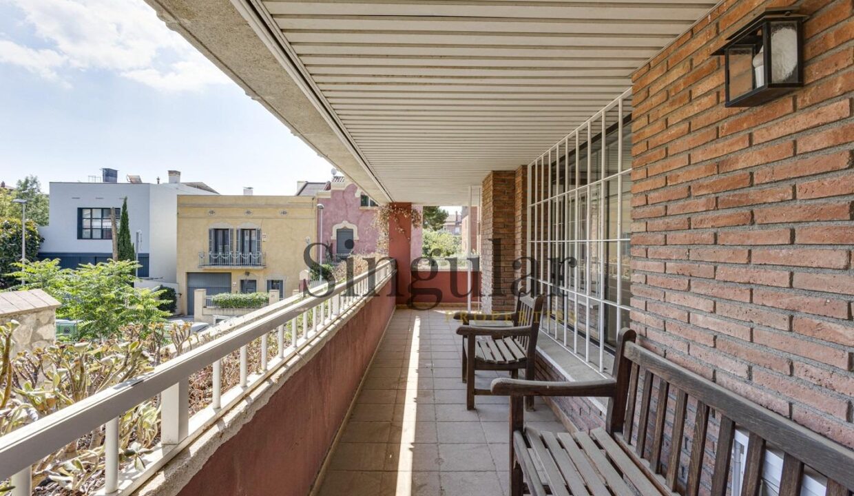 Piso con terraza en calle Dalmases a la venta_3