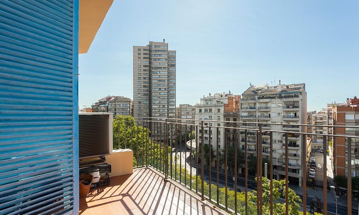 Piso en una 6º planta real en pleno Eixample Esquerra. Muy cerca del Hospital Clínic_1