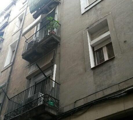 Piso en venta en el Raval: Amplio y luminoso