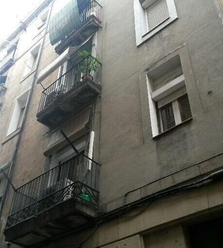 Piso en venta en el Raval: Amplio y luminoso