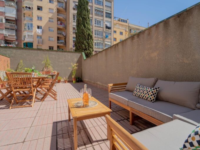 Vivienda con gran terraza de 67m2 situada en el apreciado Passeig de Sant Gervasi._1