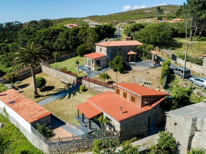 CASA DE PIEDRA PARA ENTRAR A VIVIR CON VISTAS AL MAR_1