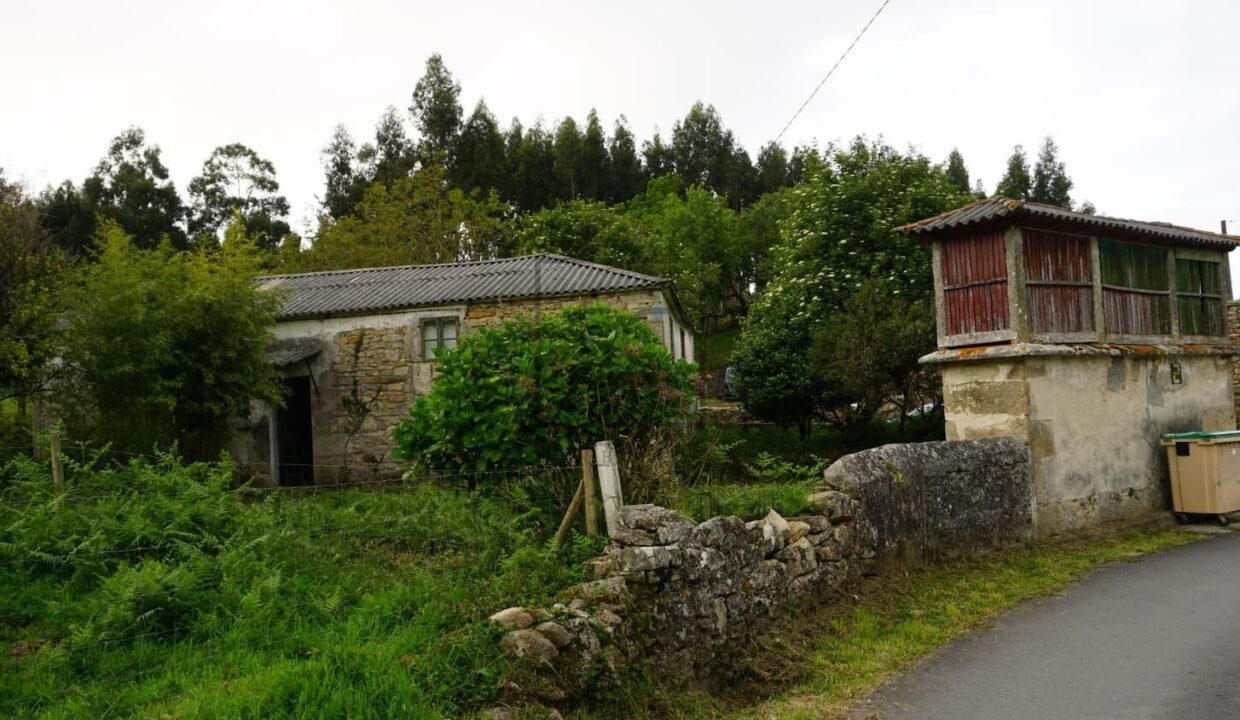 CASA DE PIEDRA PARA REFORMA INTEGRAL CON GRAN FINCA_2