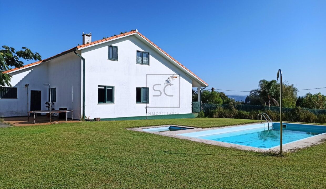 CHALET CON PISCINA EN VALÓN-FERROL_2