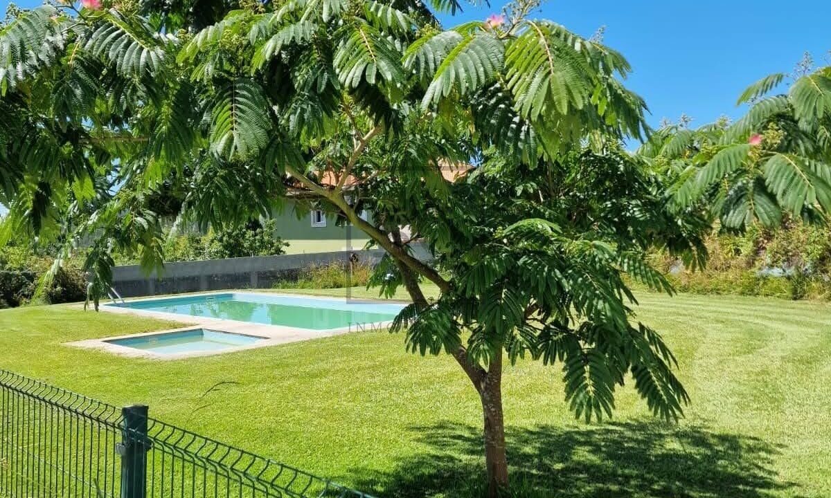 CHALET CON PISCINA EN VALÓN-FERROL_5