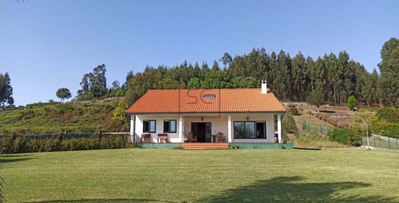 CHALET CON PISCINA EN VALÓN-FERROL_1