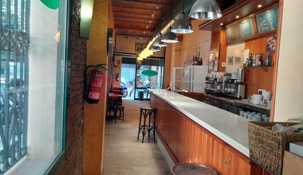 Cafetería en venta junto Plaça Molina_2