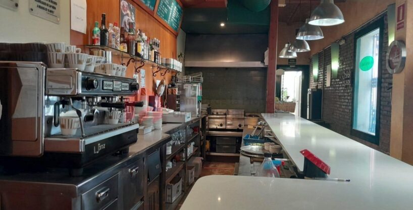 Cafetería en venta junto Plaça Molina_1