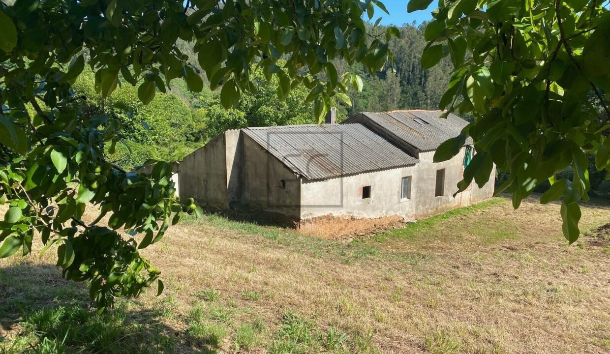 Casa rústica en Mera de Arriba