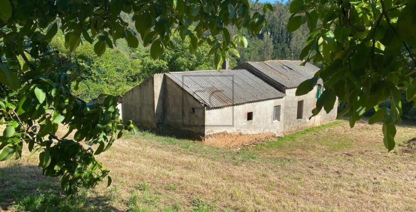 Casa rústica en Mera de Arriba