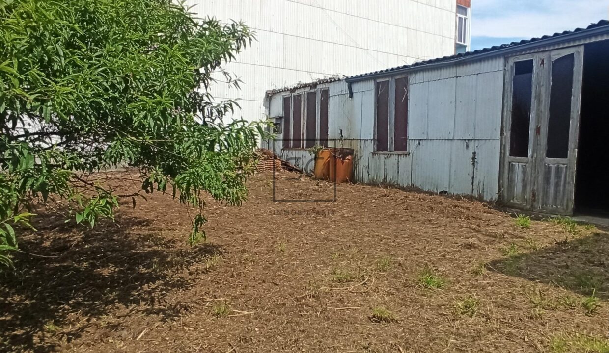 Edificio con finca en San Juan