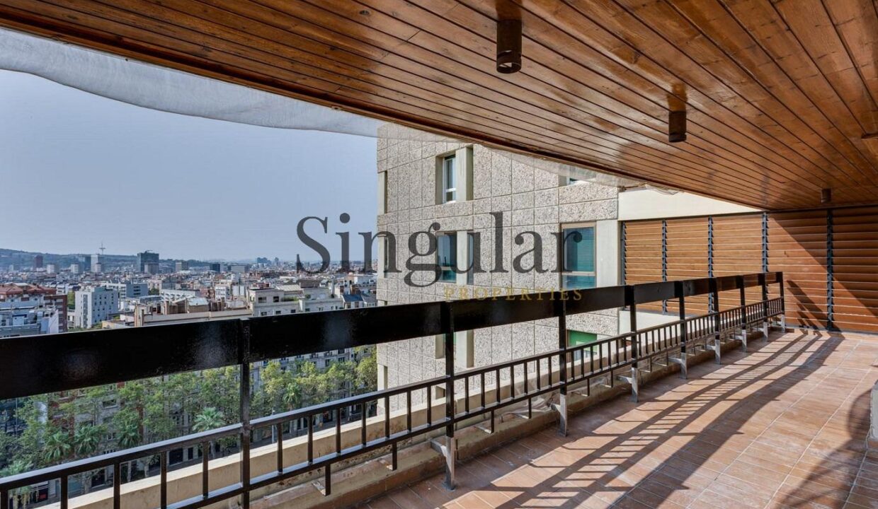 Exclusiva vivienda reformada en Av. Diagonal con impresionantes vistas panorámicas de toda la ciudad_4