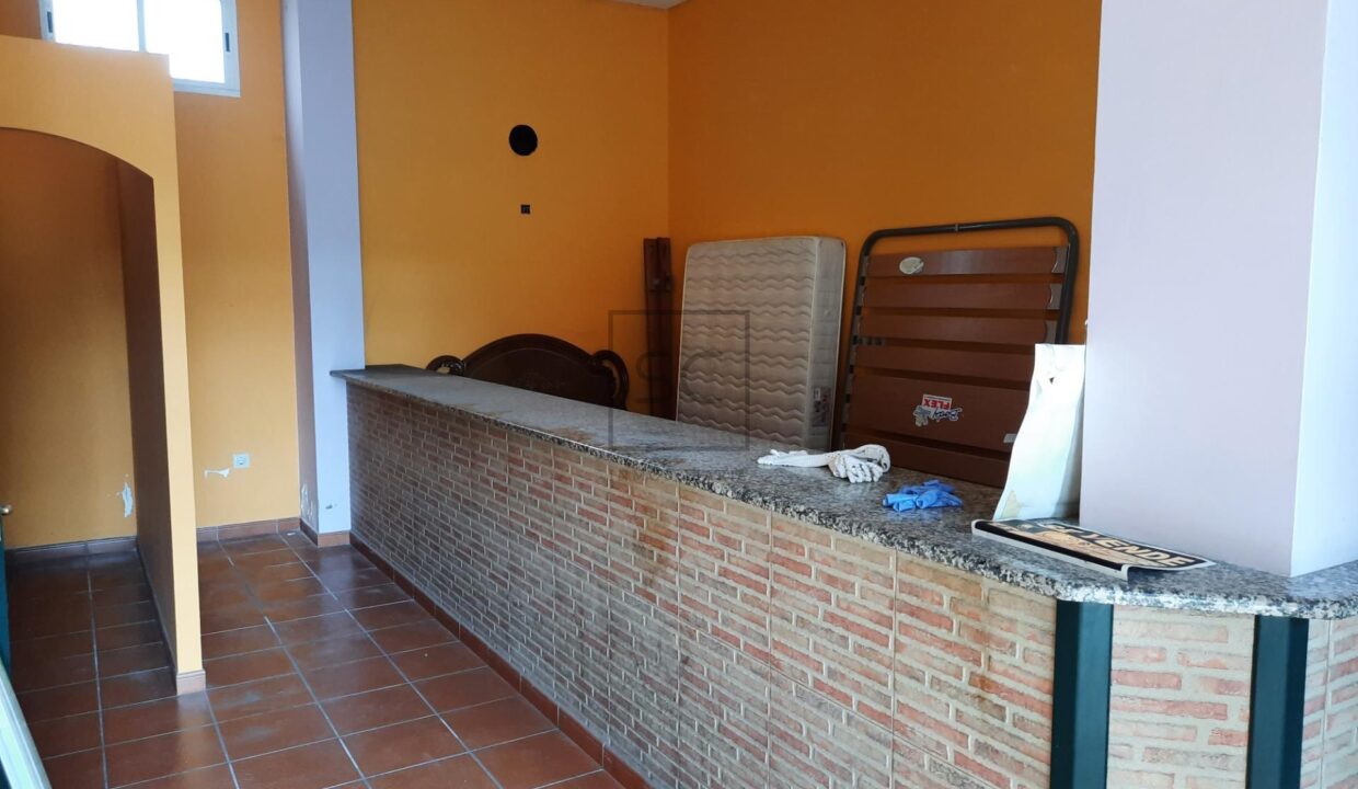 LOCAL COMERCIAL ACONDICIONADO PARA BAR EN CARANZA_2