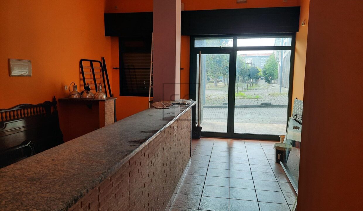 LOCAL COMERCIAL ACONDICIONADO PARA BAR EN CARANZA_1