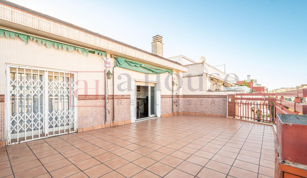 LUMINOSO ATICO CON DOBLE TERRAZA EN VENTA_1