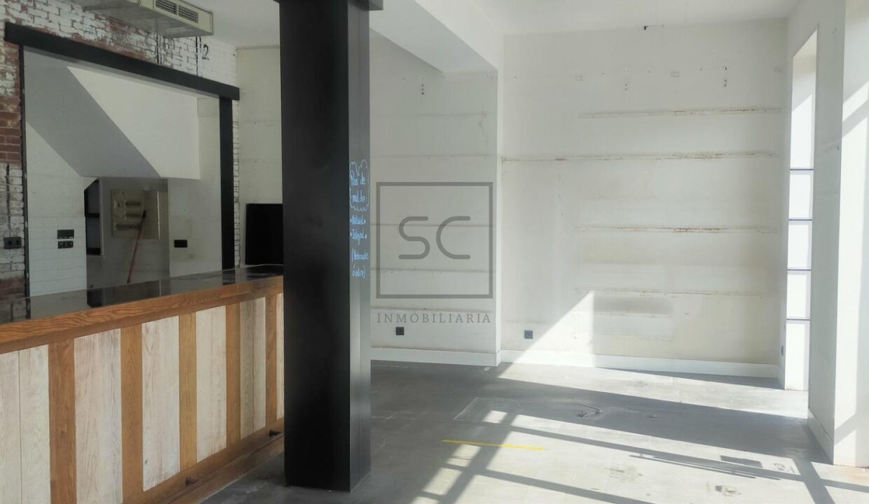 Local comercial en Porta Nova