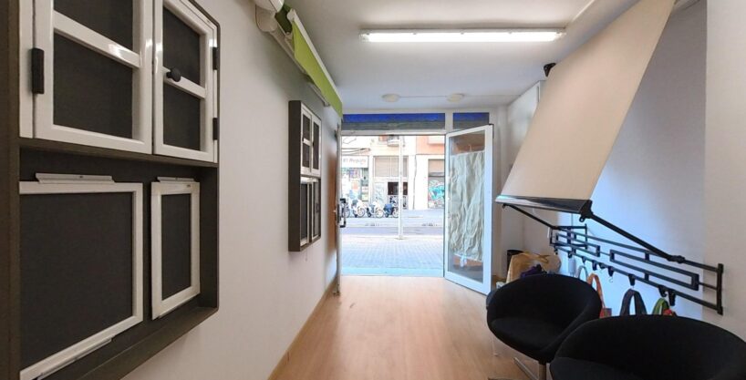 Local comercial en venta o alquiler en Travessera de Gracia