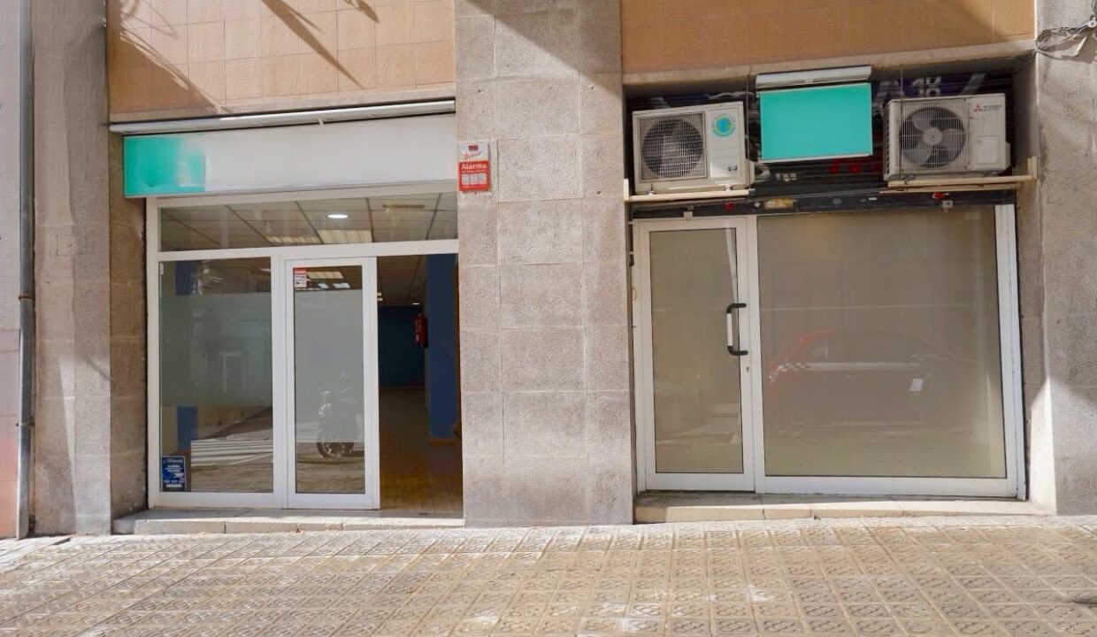 Oportunidad Única en Barcelona: Dos Locales Comerciales Unidos en Calle Trinxant_2