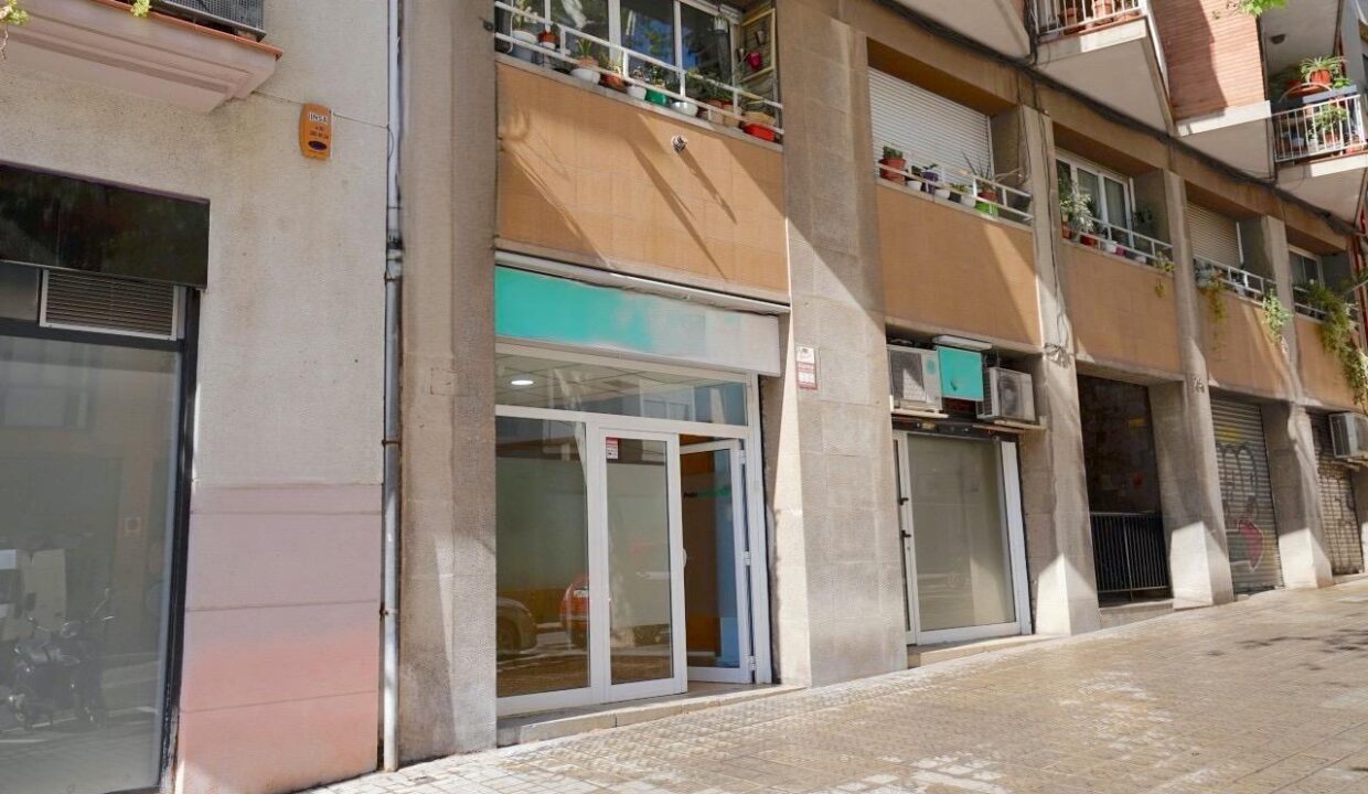 Oportunidad Única en Barcelona: Dos Locales Comerciales Unidos en Calle Trinxant_3