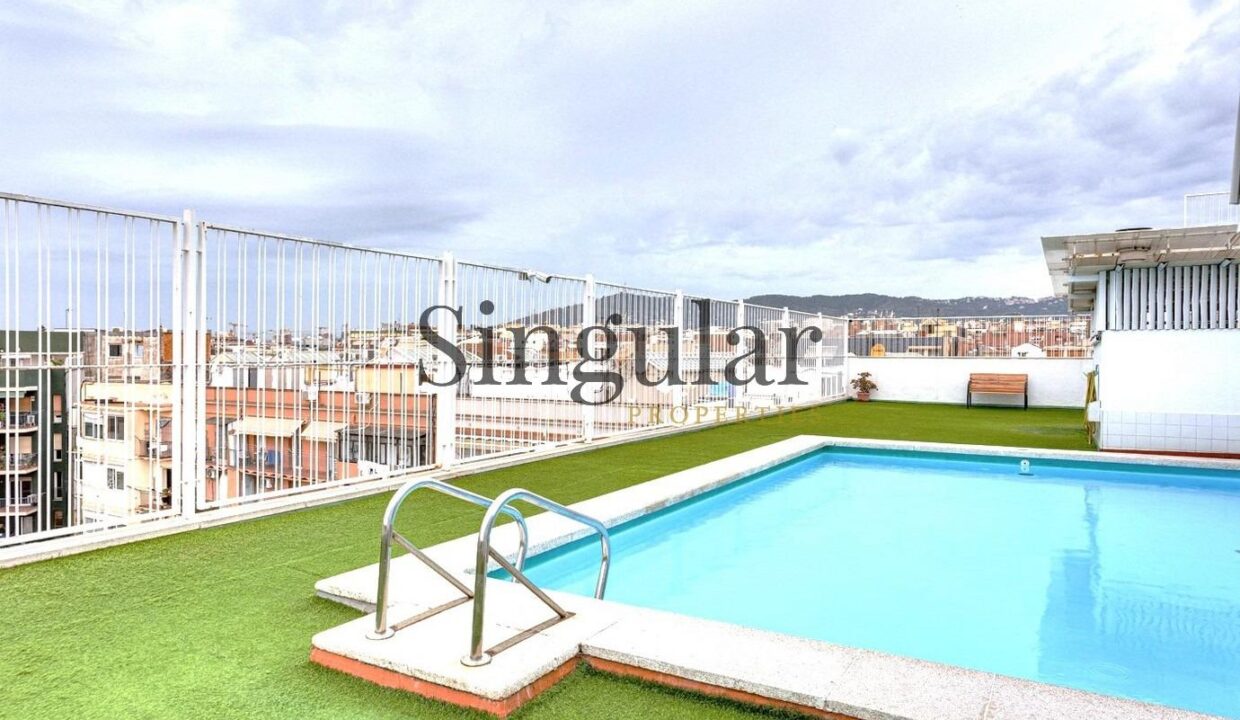 Piso alto con piscina comunitaria en la Nova Esquerra de l'Eixample_1