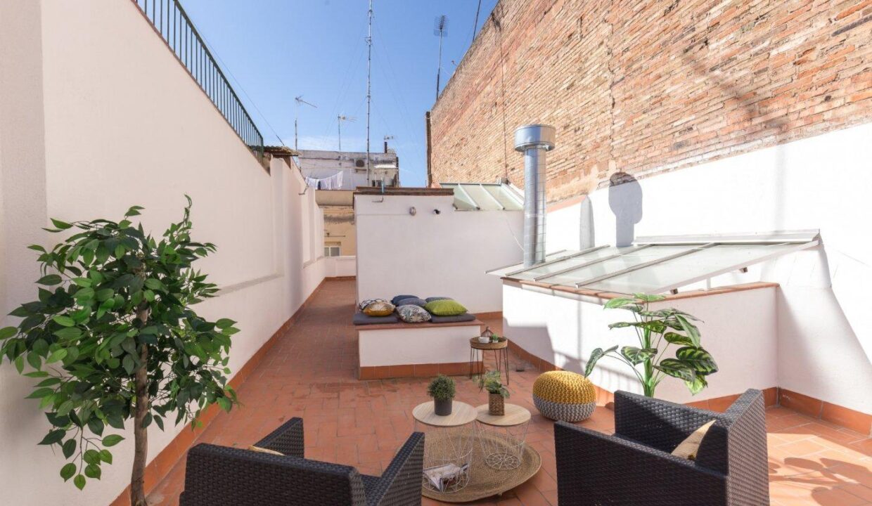 Reformada vivienda con gran terraza en el centro de Barcelona_2