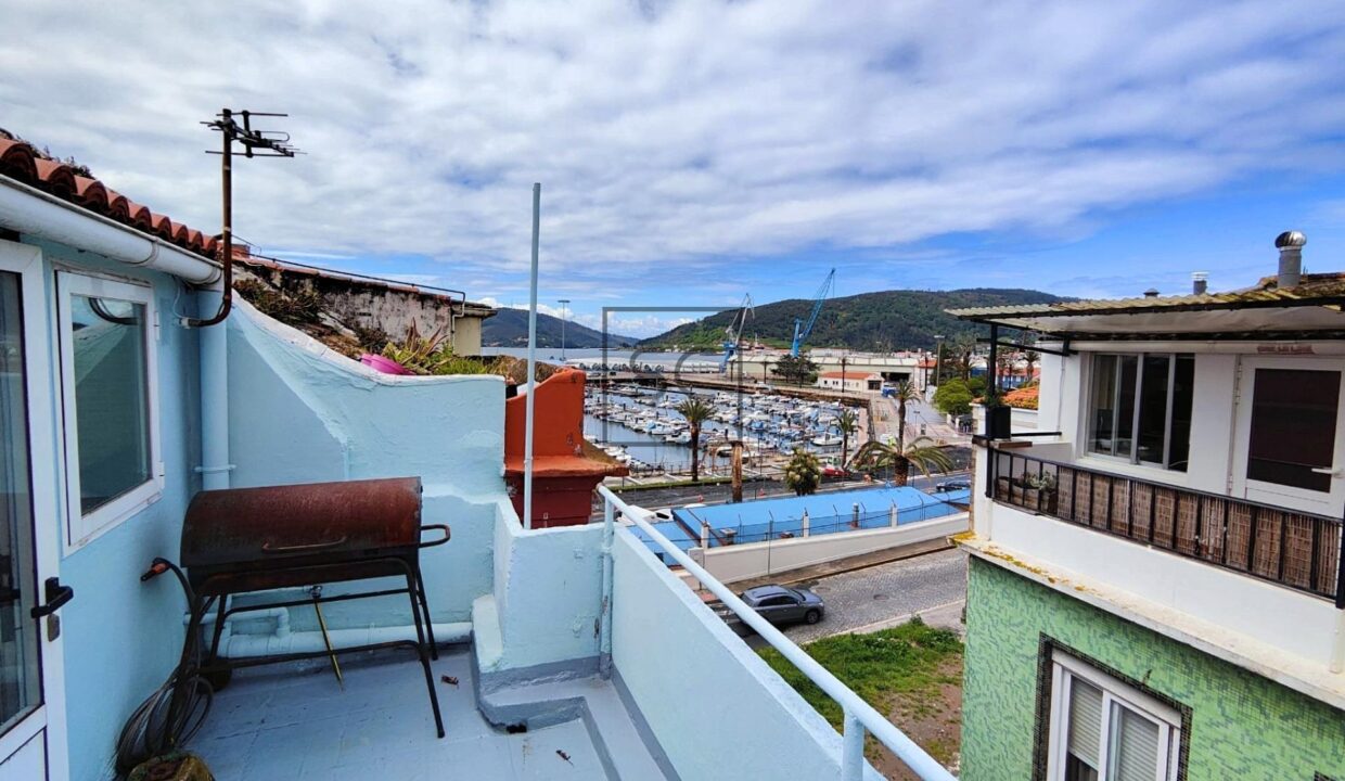 Tríplex con terraza y vistas al puerto en Ferrol_1