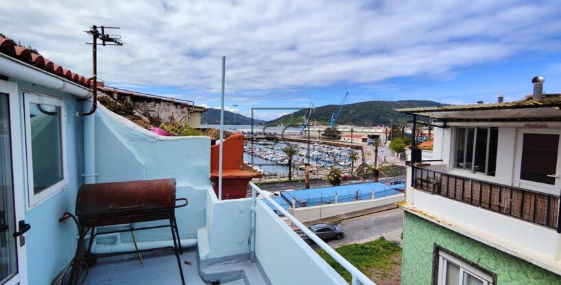 Tríplex con terraza y vistas al puerto en Ferrol_1