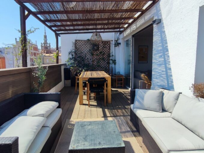 Atico  Duplex con terraza a nivel del salon