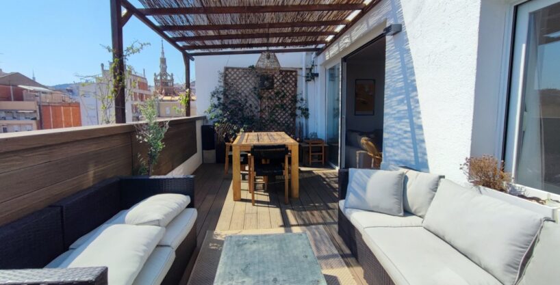 Atico  Duplex con terraza a nivel del salon