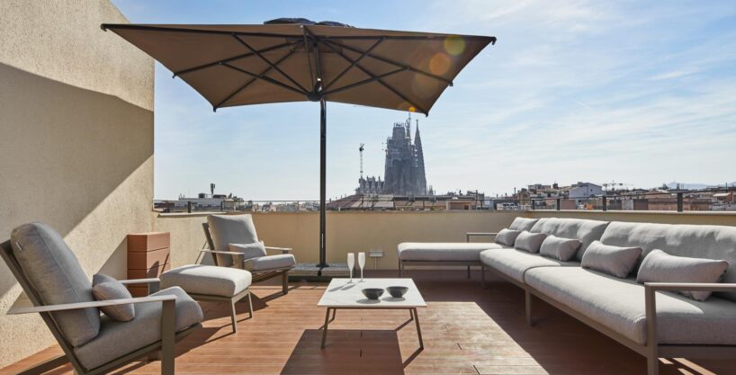 Ático de lujo con terraza y vistas exclusivas a la Sagrada Familia_1