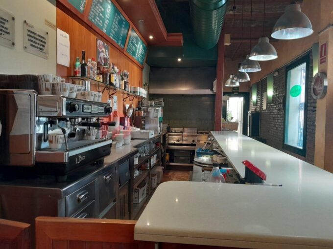 Cafetería en venta junto Plaça Molina_1