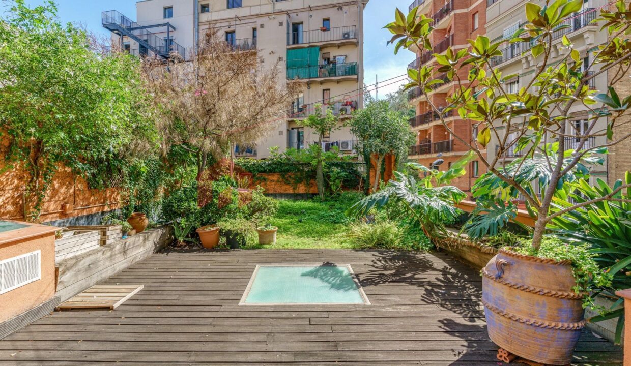 Casa independiente con magnífica terraza en el corazón de Poble Sec_1