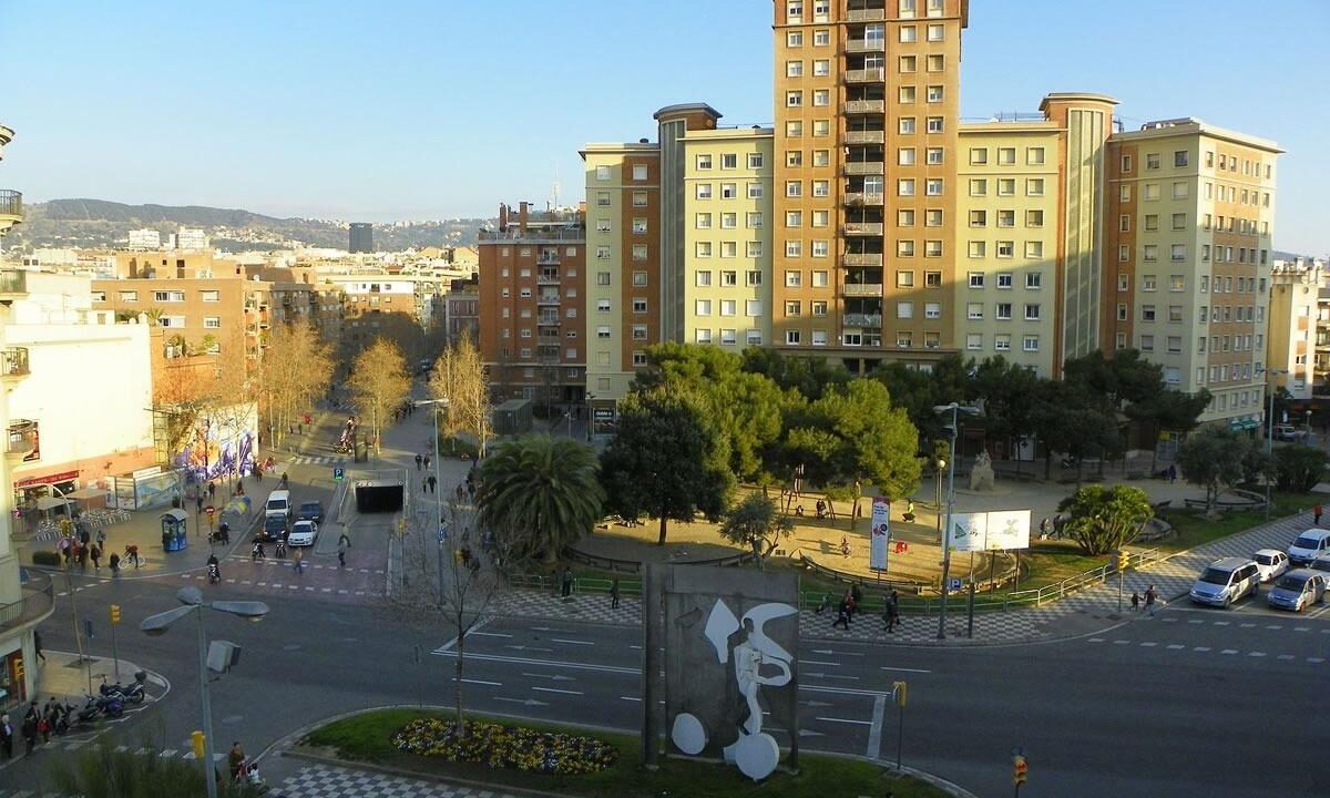 EDIFICIO EN VENTA PARA RENTABILIDAD CERCA DE PLAZA ESPAÑA_5