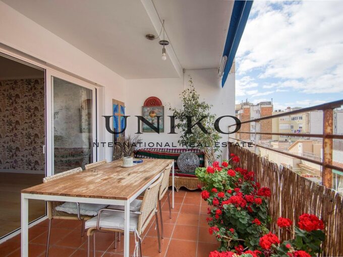 Elegante piso con terraza y vistas al Tibidabo en alquiler_1